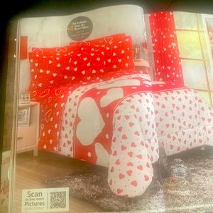 CANDY COMFORTER SET & SHEET SET